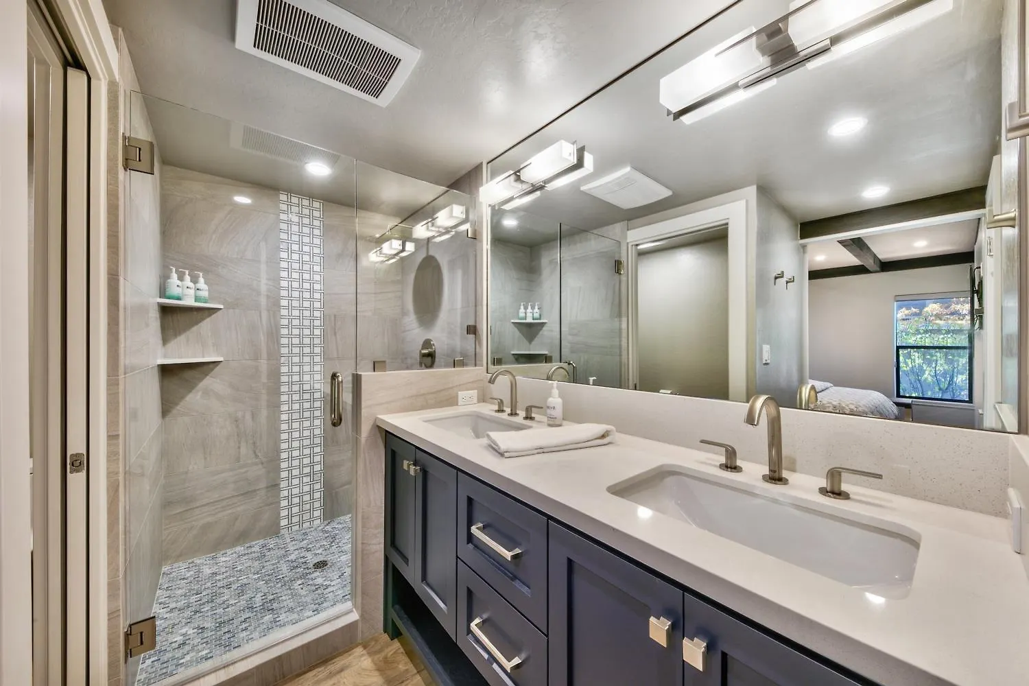 빌라 Lakeland Village 611 - Lakefront Contemporary 사우스 레이크 타호